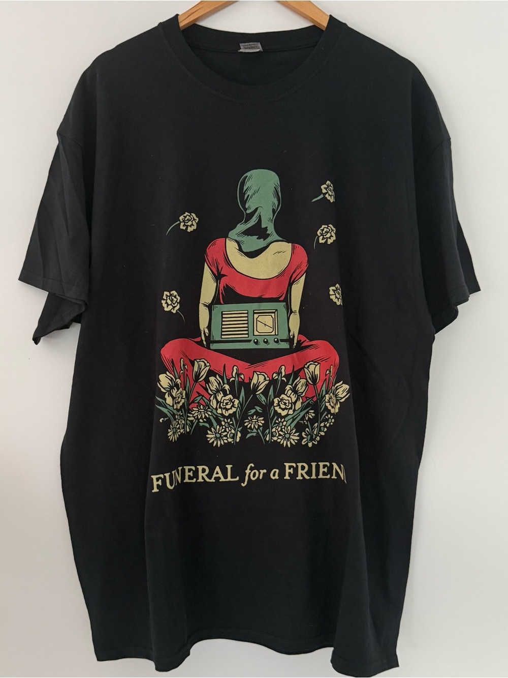 FUNERAL FOR A FRIEND CASUALLY DRESSED AND DEEP IN CONVERSATION T-SHIRT XL